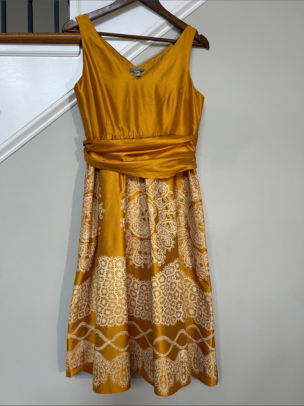Hoss Intropia Vintage Y2K 100% Silk Midi Dress Mustard Yellow Gold Lace Print 8